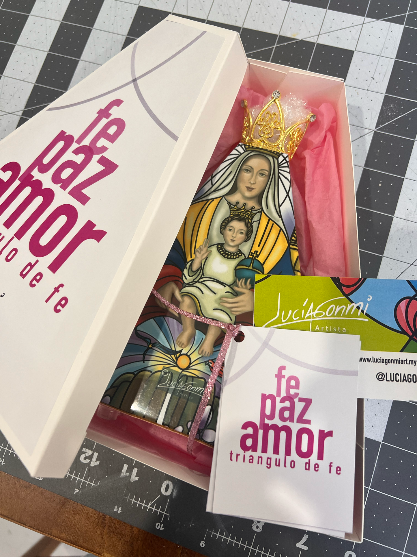 "Figura tridimensional de la Divina Pastora – Divine Shepherdess 3D Catholic faith triangle religious art"
