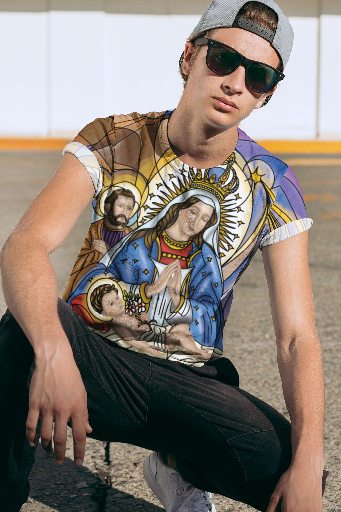 Our Lady of Altagracia T-Shirt worn by man | Franela Virgen de Altagracia para caballero – Religious apparel by Lucía Gonmi